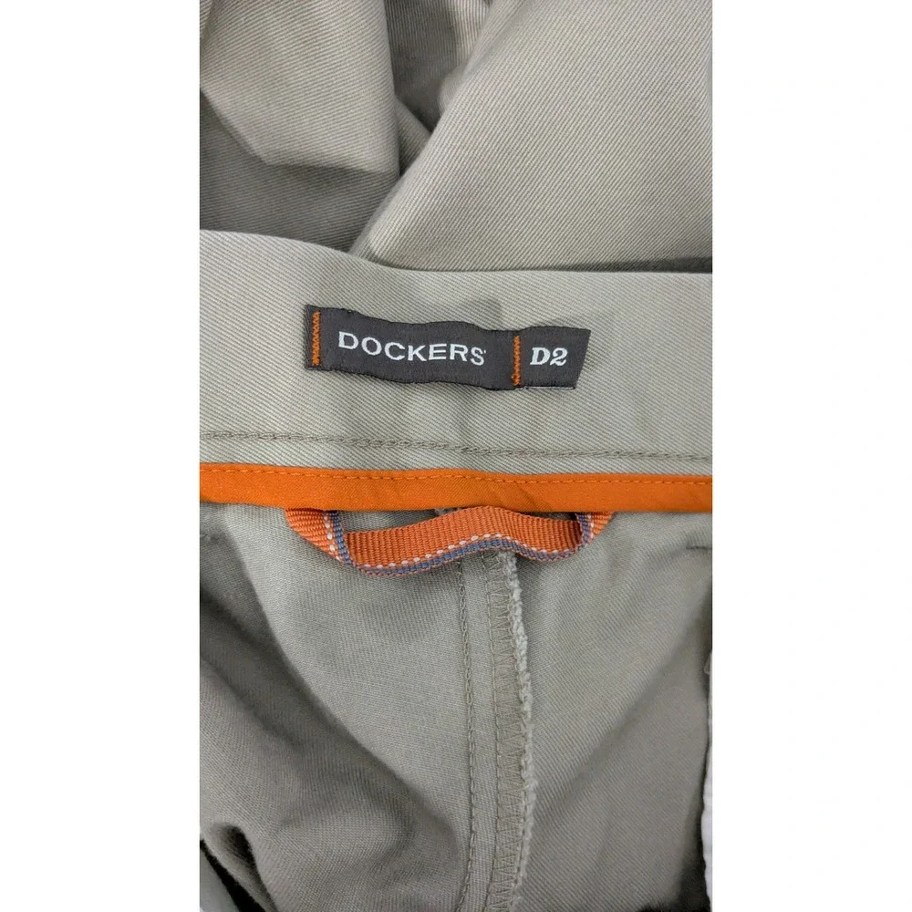 Dockers Signature Khakis Pants Tan 38x30 Flat Front Straight Fit D2 $58 NWT